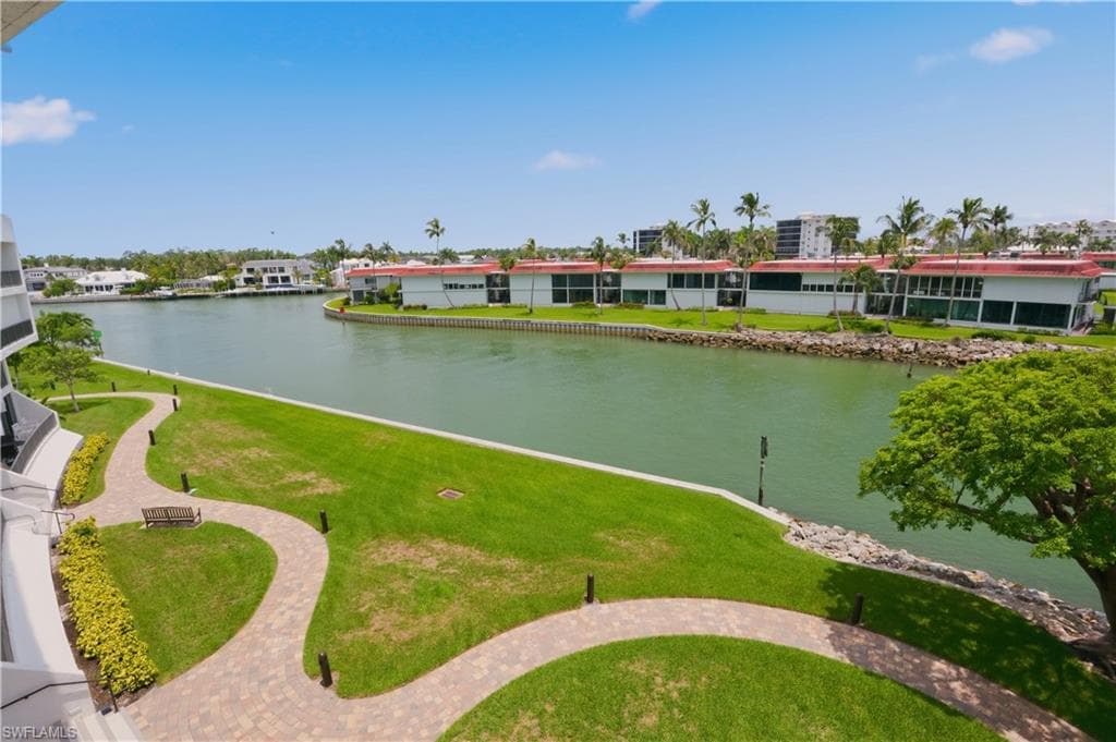2316 Gulf Shore BLVD N 411-38