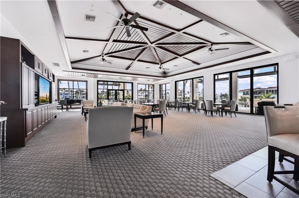 2316 Gulf Shore BLVD N 411-49