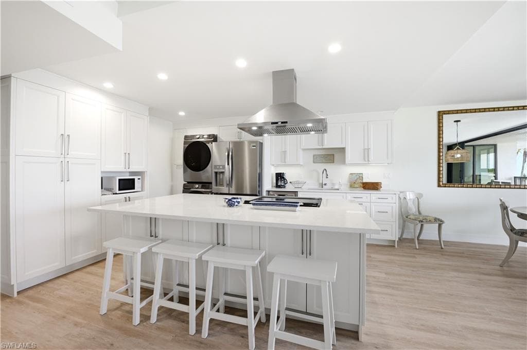 2316 Gulf Shore BLVD N 411-15
