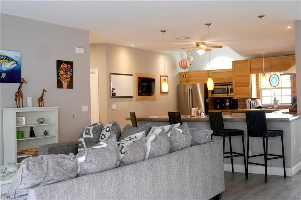 1145 Moon Lake DR-3