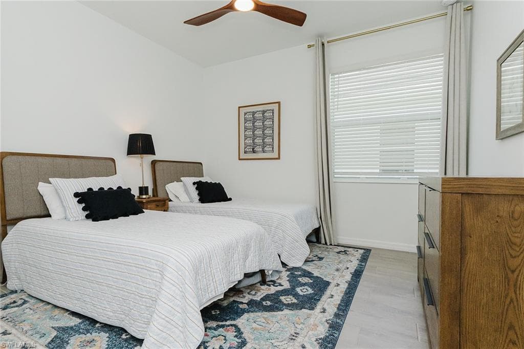 5453 Pikewood CT-28