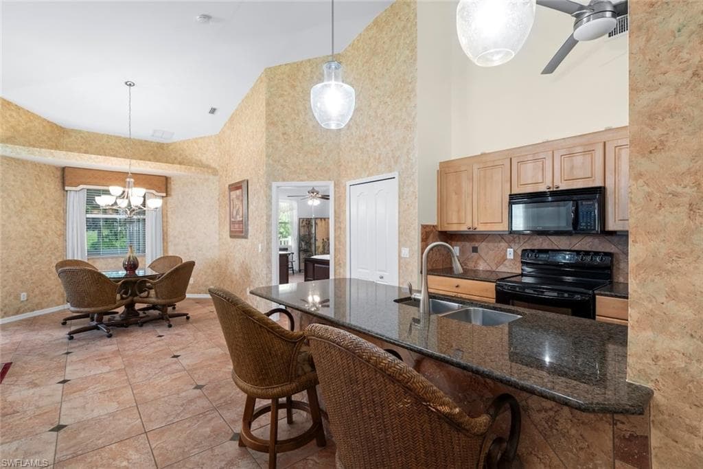 20024 Lake Vista CIR-34