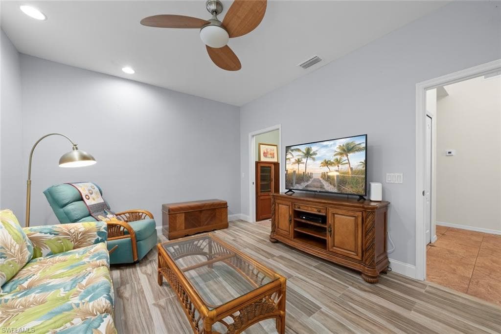20024 Lake Vista CIR-18