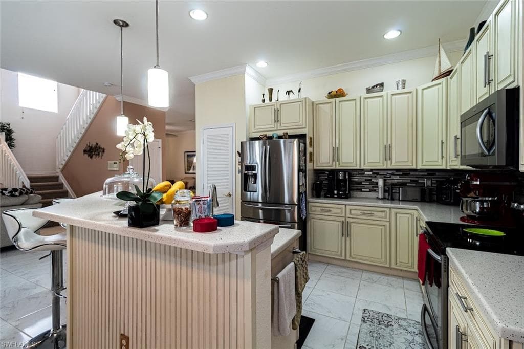 2540 Keystone Lake DR-9