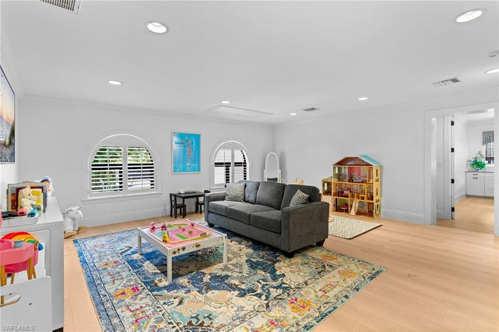436 Corbel DR-29