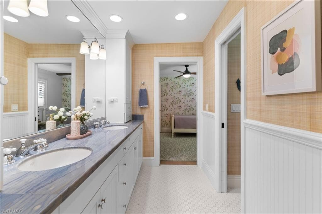 436 Corbel DR-33