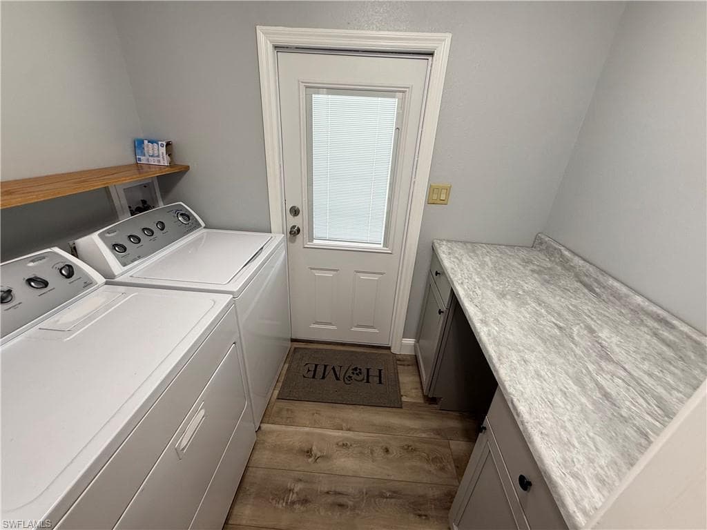 10251 Wales LOOP-12