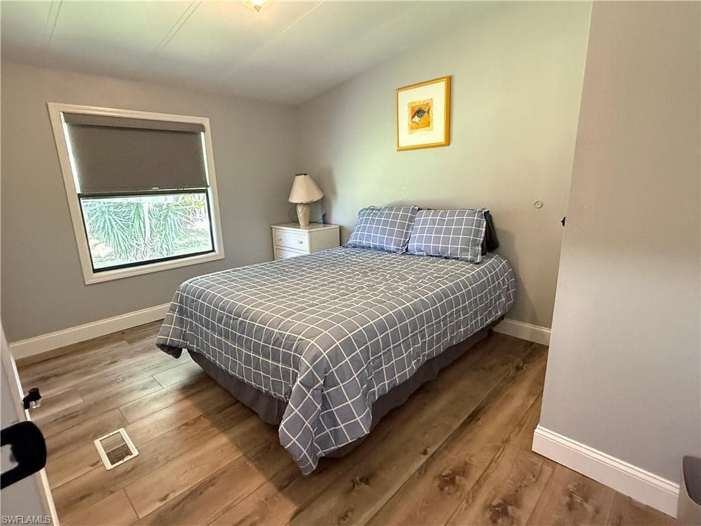 10251 Wales LOOP-4