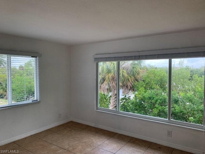 2414 Palm Ridge RD-2