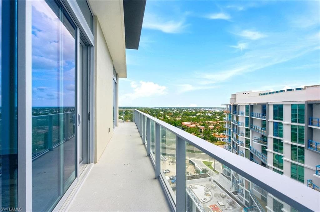 1950 Mayfair ST PH7-27