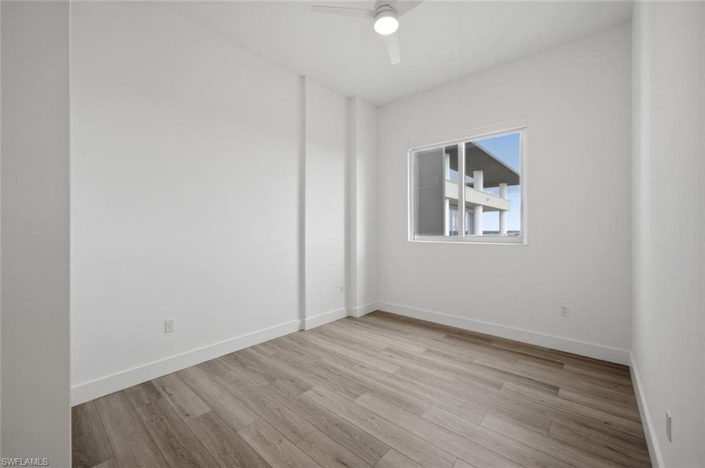 1950 Mayfair ST PH7-23