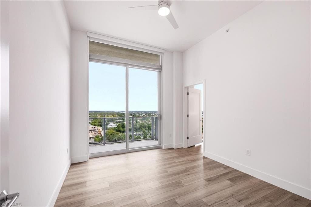 1950 Mayfair ST PH7-20