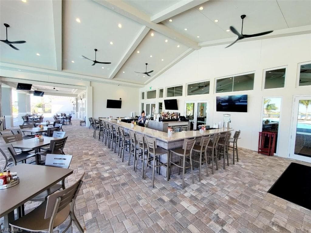 14231 Pine Lodge LN-25