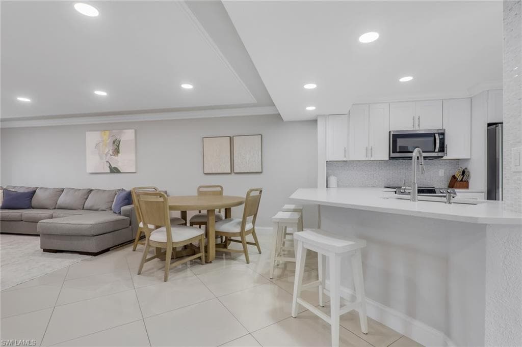 9580 Victoria LN 104-7