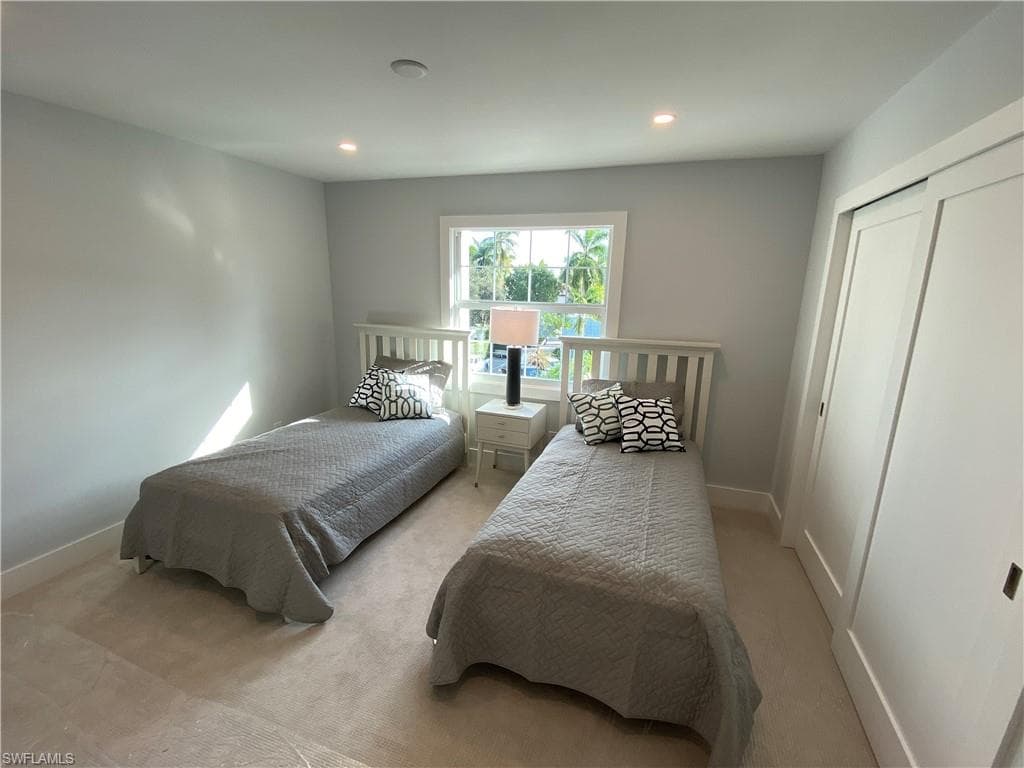 1222 Gordon DR 18-21