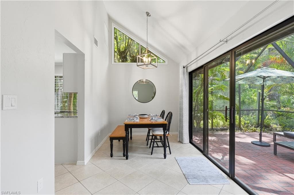 1281 Solana RD-6