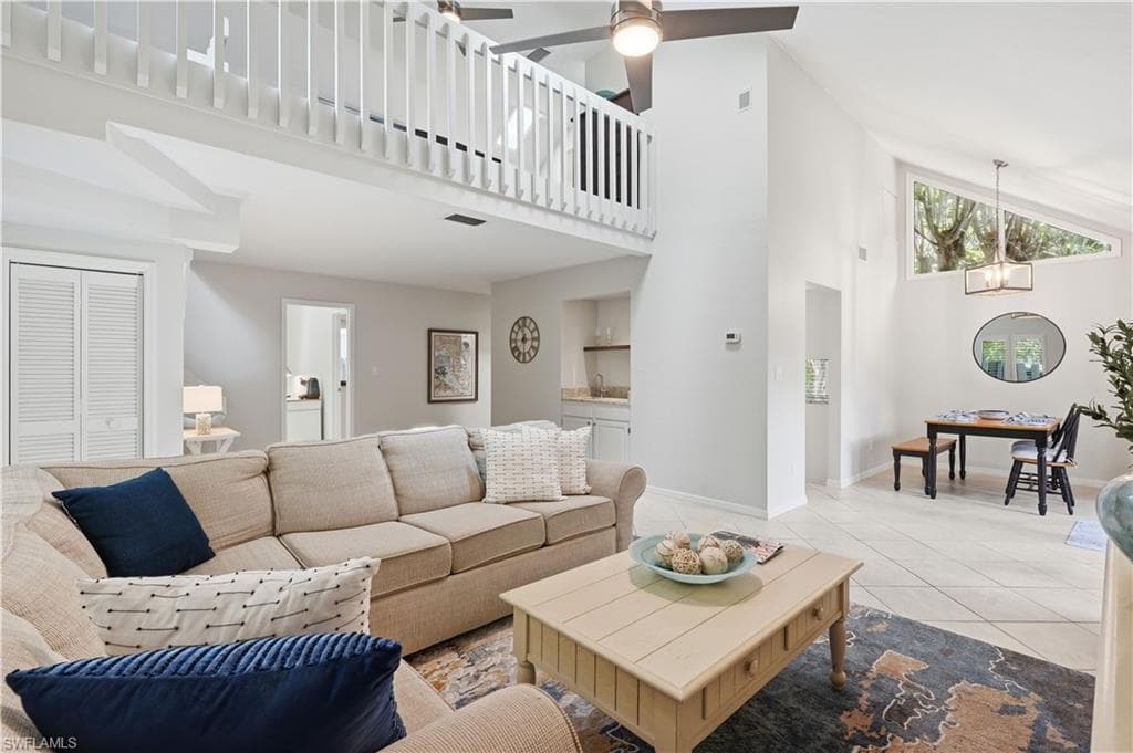 1281 Solana RD-4