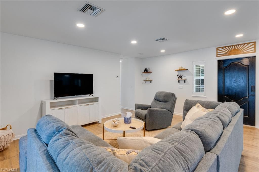 5118 York CT-5