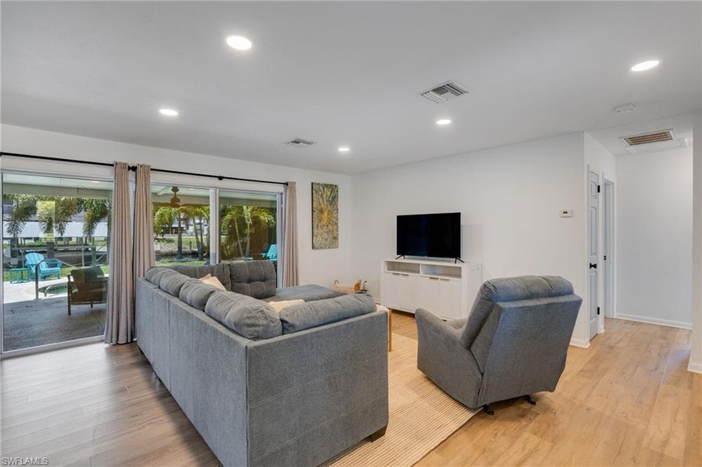 5118 York CT-16