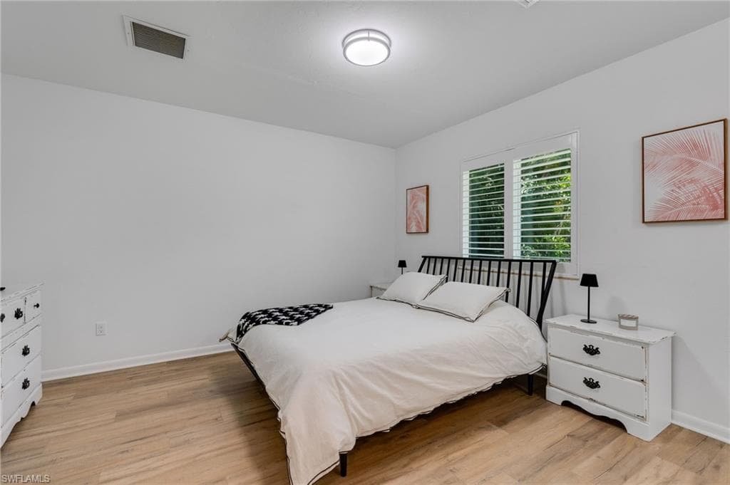 5118 York CT-13