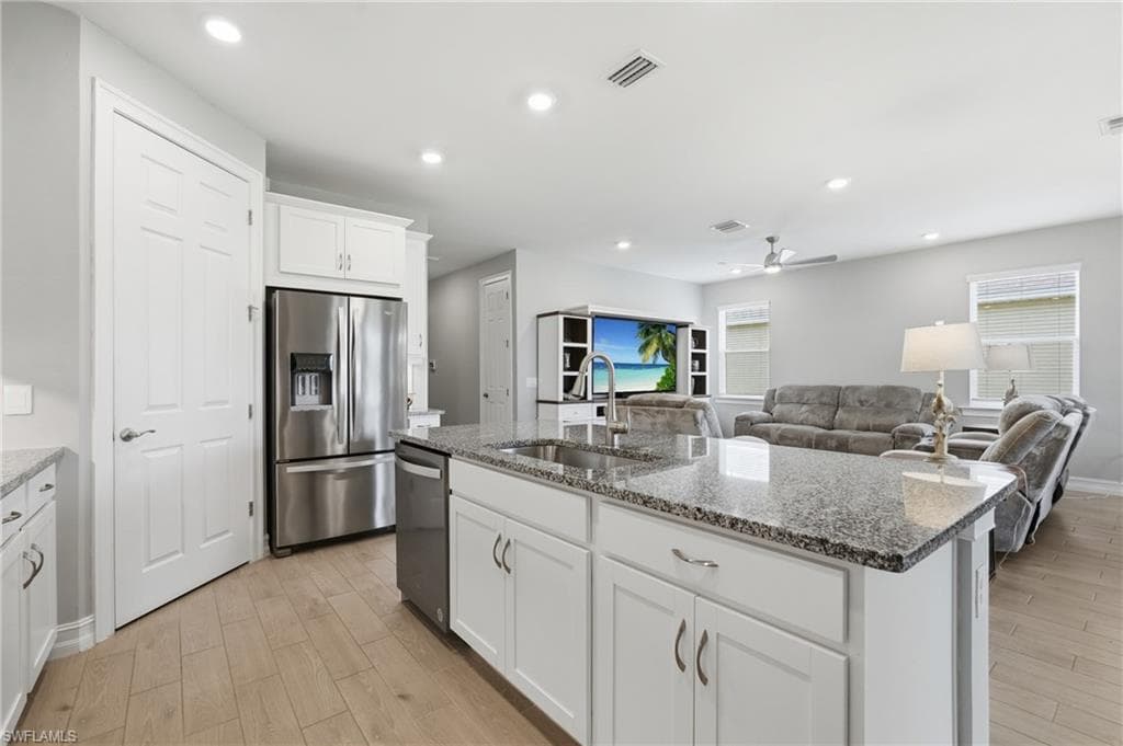 628 Parkshore Lake AVE-11