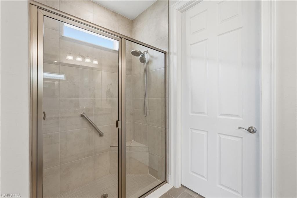 628 Parkshore Lake AVE-19