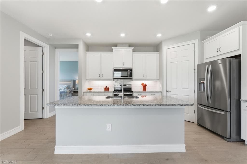 628 Parkshore Lake AVE-13