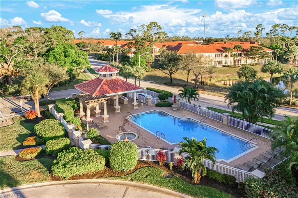 5661 Kensington LOOP-41