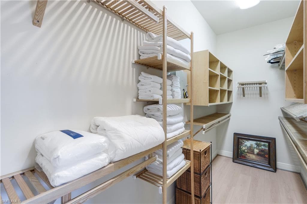 5661 Kensington LOOP-15