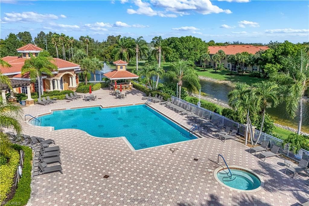 5661 Kensington LOOP-31