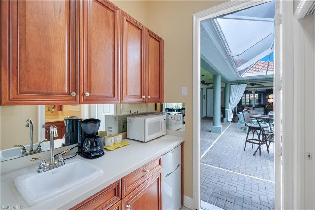 5661 Kensington LOOP-19