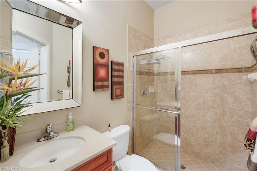 5661 Kensington LOOP-17