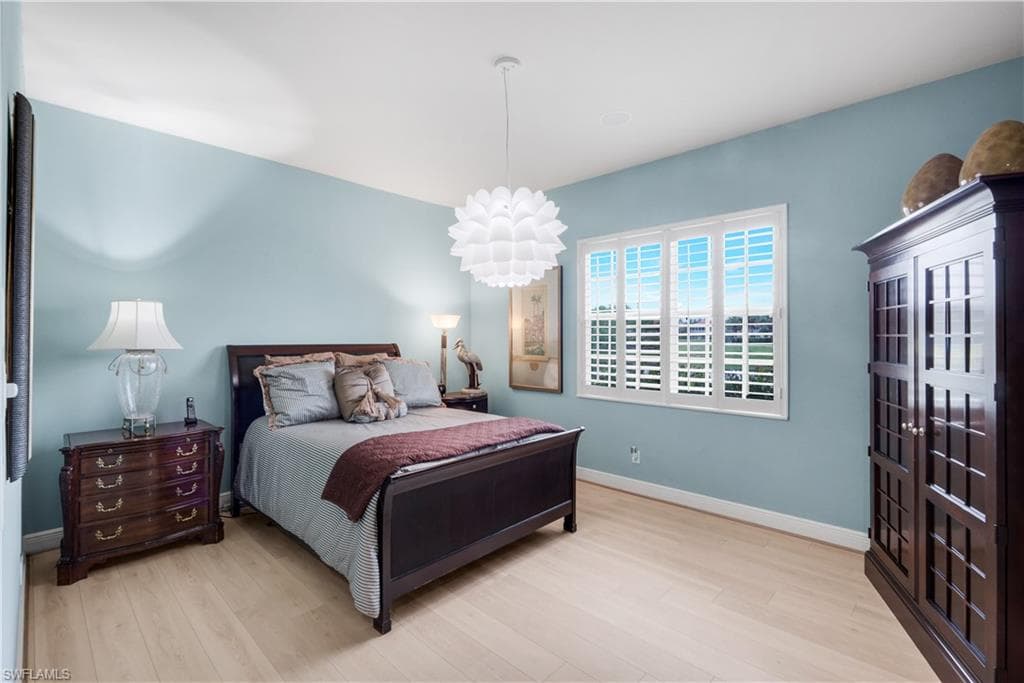5661 Kensington LOOP-10