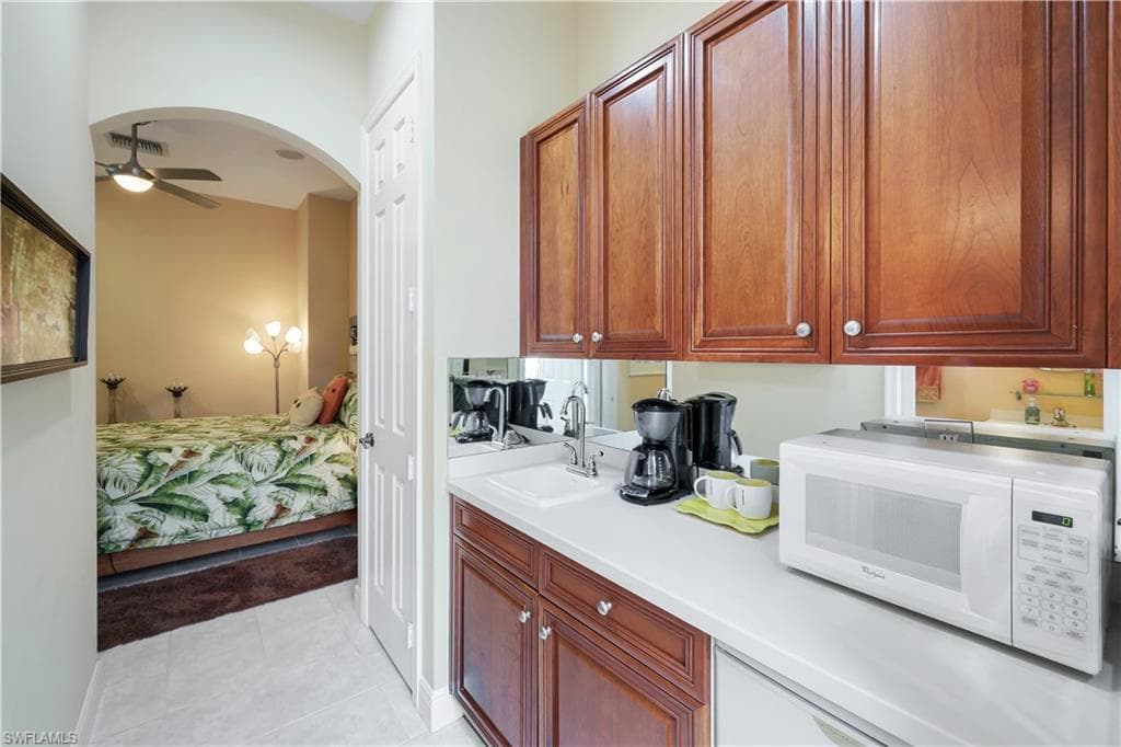 5661 Kensington LOOP-18