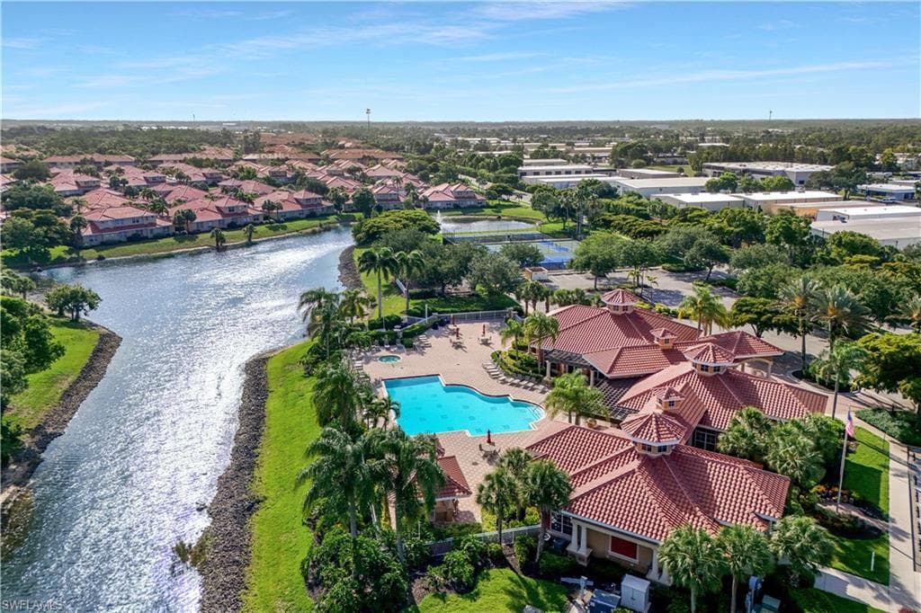 5661 Kensington LOOP-30