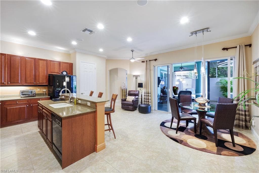 5661 Kensington LOOP-3