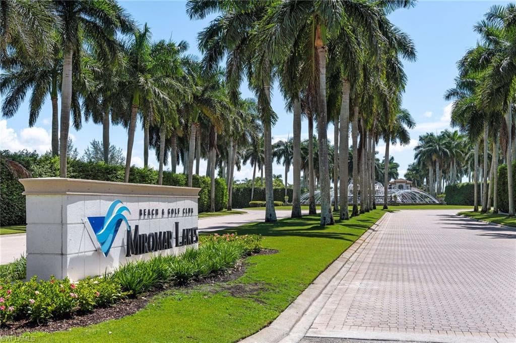 18580 Verona Lago DR-38