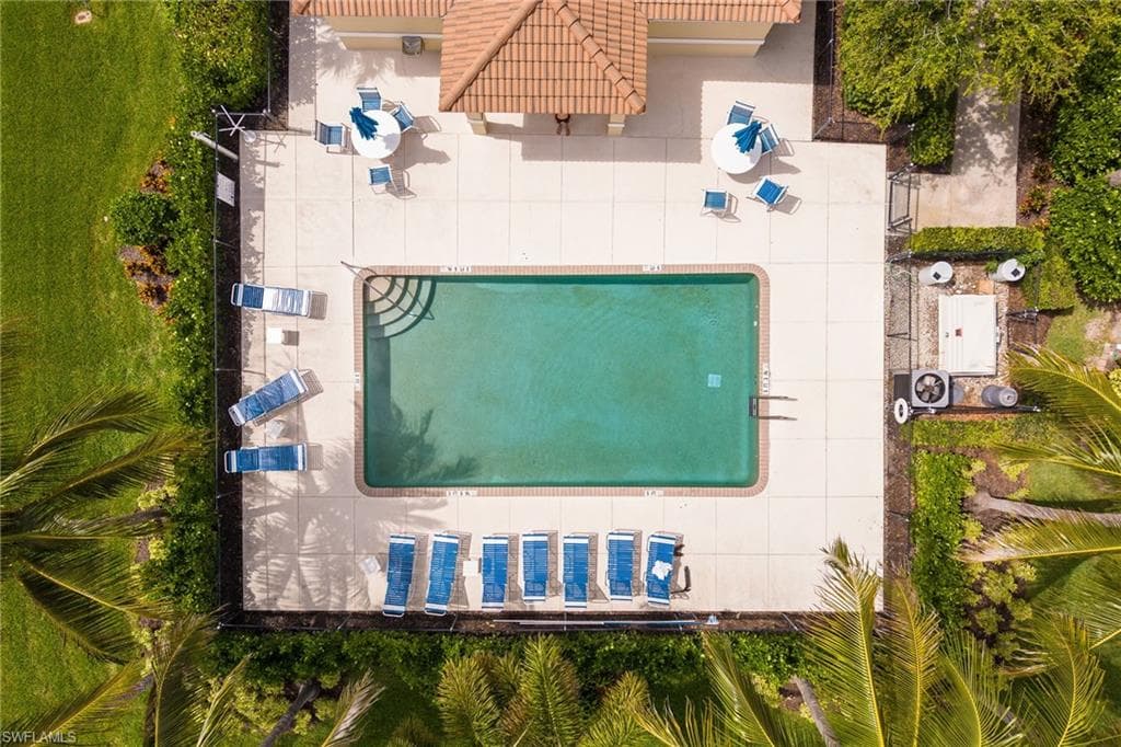 8724 Banyan Bay BLVD-40