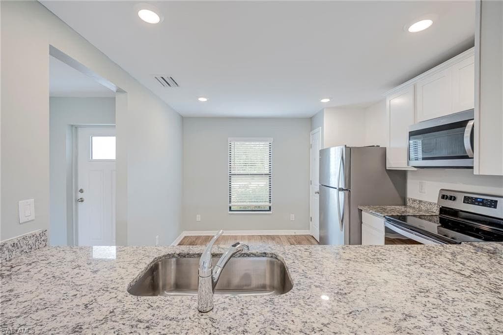 150 Blackstone DR-5