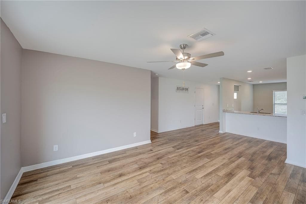 150 Blackstone DR-4