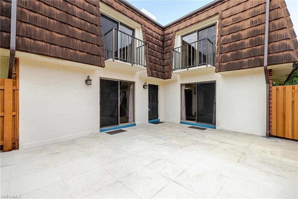 1418 Park Shore CIR 3-22