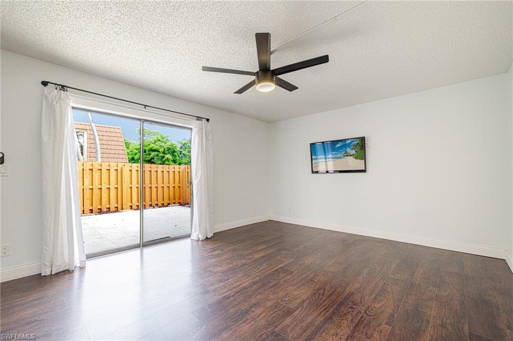 1418 Park Shore CIR 3-9