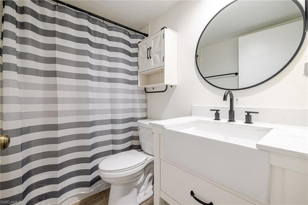 1418 Park Shore CIR 3-17