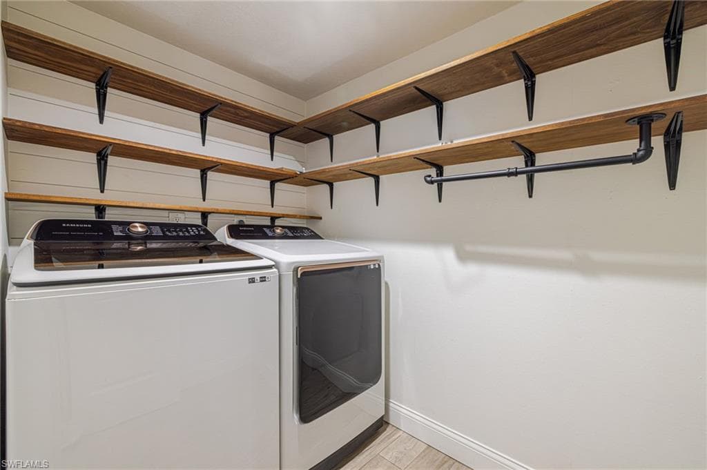 1418 Park Shore CIR 3-7