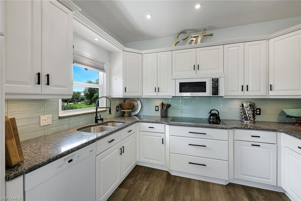 3858 Riviera CIR-22