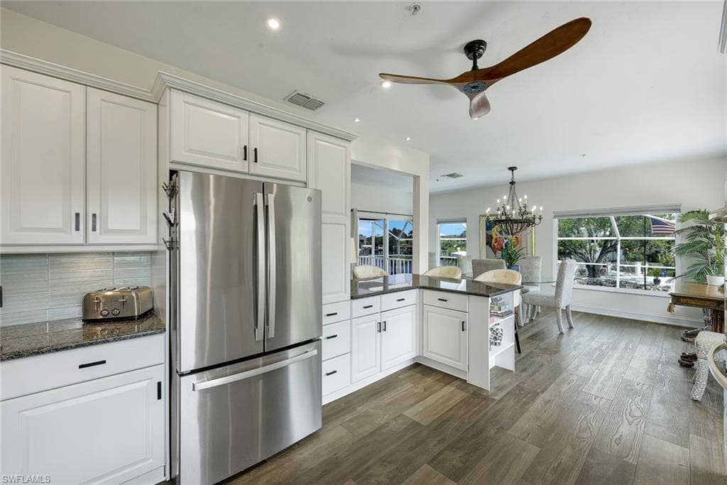 3858 Riviera CIR-21