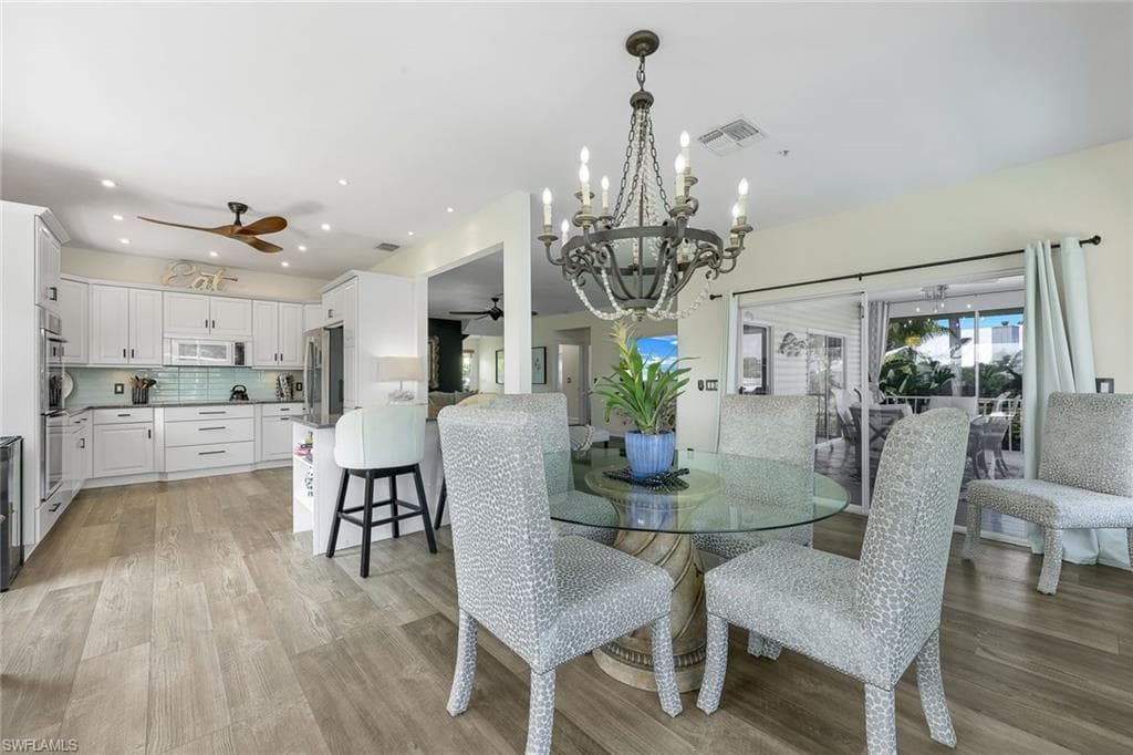 3858 Riviera CIR-23