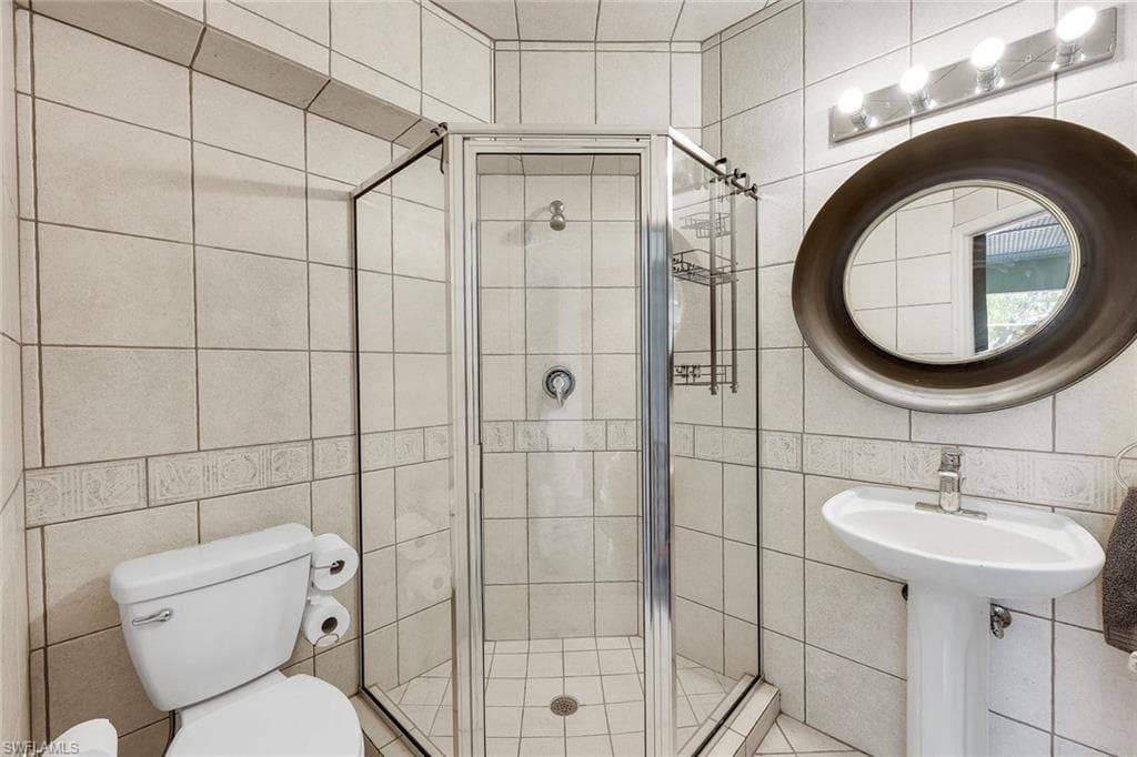 3858 Riviera CIR-40