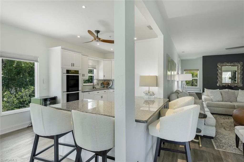 3858 Riviera CIR-17