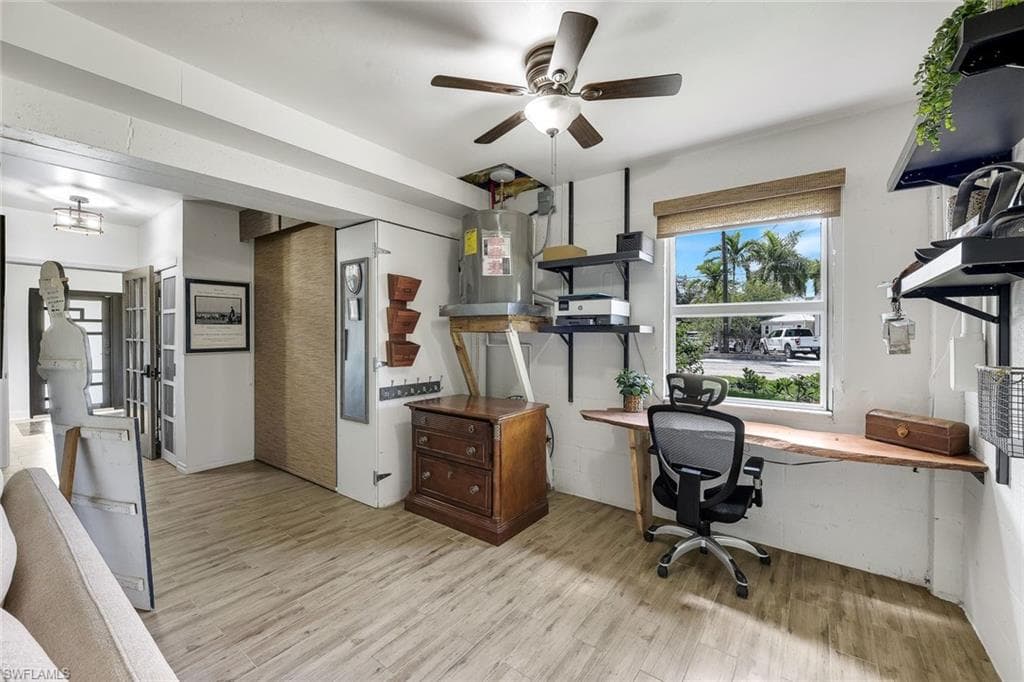 3858 Riviera CIR-36